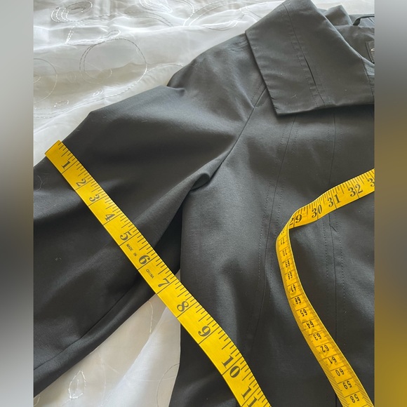 Gallery Womens Snall Black Hooded Button Down RainCoat - Picture 10 of 16